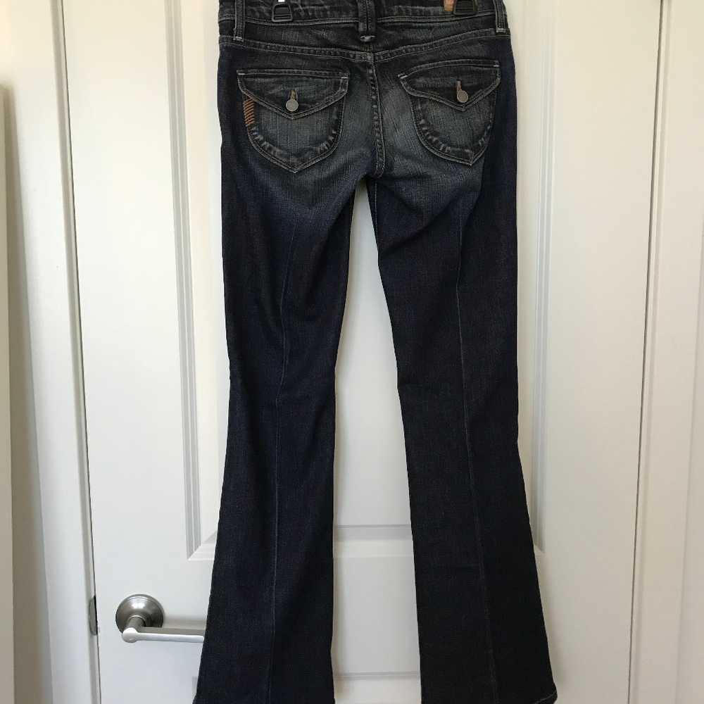 PAIGE LOW RISE BOOT CUT JEANS, SIZE 25, PRE-OWNED.